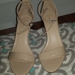 3 inch high heels. Only worn twice still in good condition.